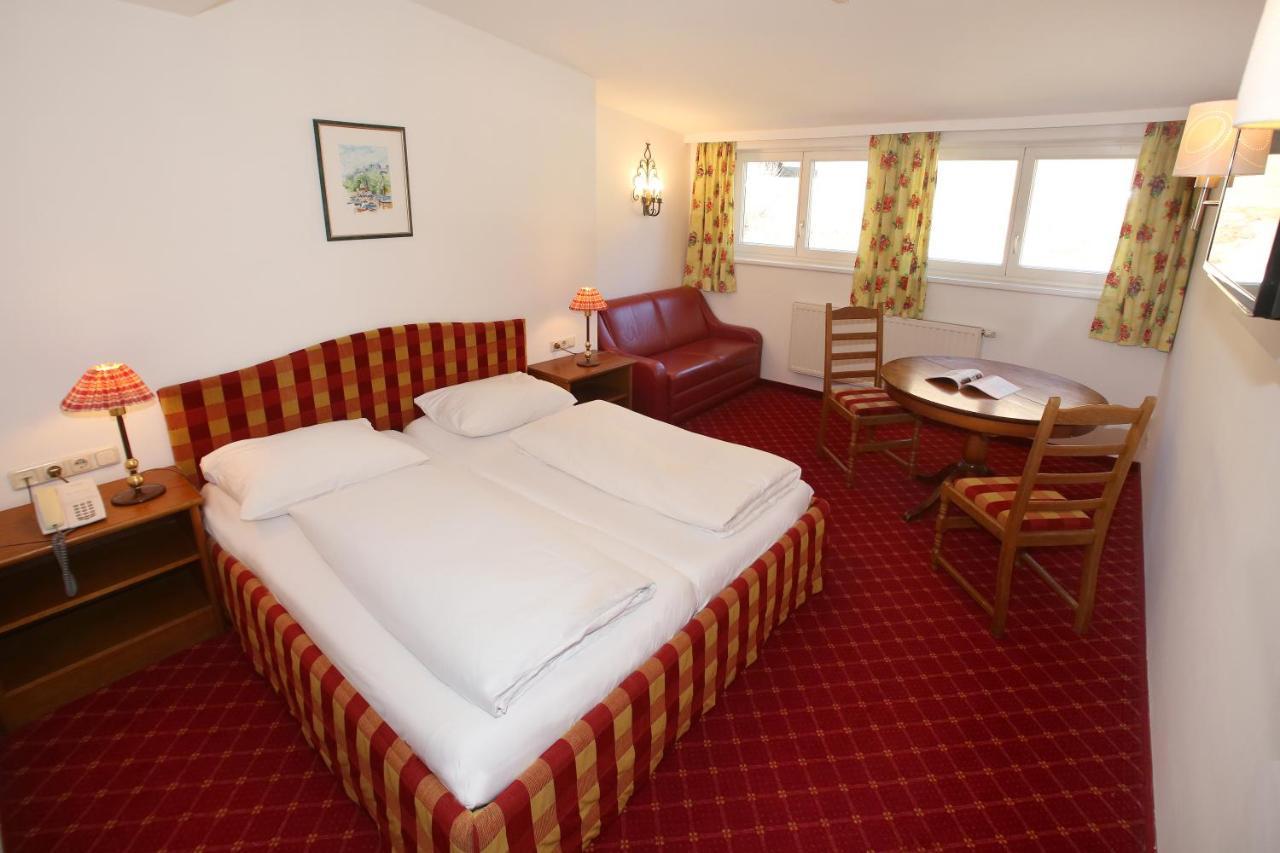 Hotel Lukashansl Hundsdorf  Bagian luar foto