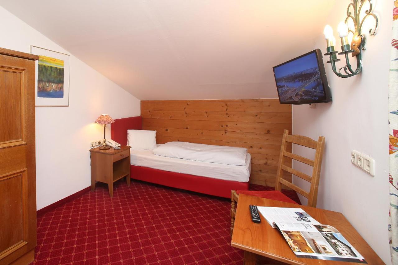 Hotel Lukashansl Hundsdorf  Bagian luar foto